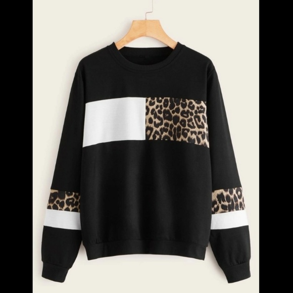 Leopard Colorblock Round Neck Sweatshirt. - Picture 1 of 6